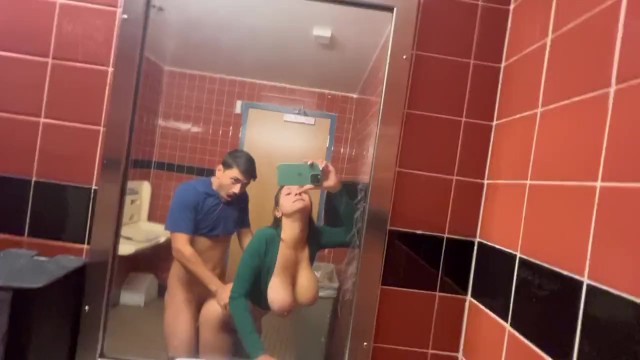 Hailey Rose Catches a Creampie in a Whole Foods Public Bathroom Session